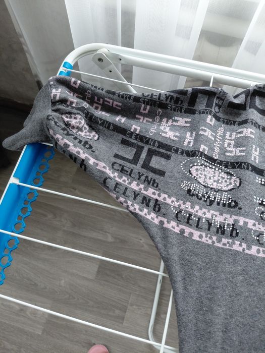 Жіноча кофтинка 48 розмір