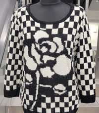 Sweterek firmy Tu w kratkę czarno-białą oraz różą rozmiar 16