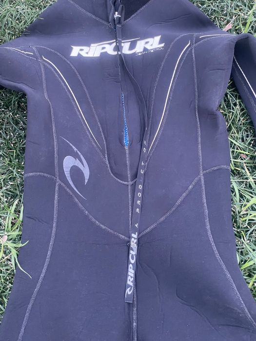 Fato surf RIP CURL down patrol - está em excelente estado!