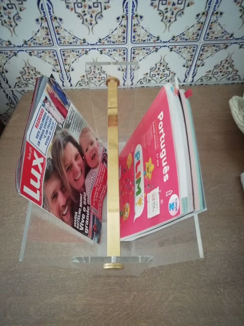 Suporte Para Revistas Em Salas Espera