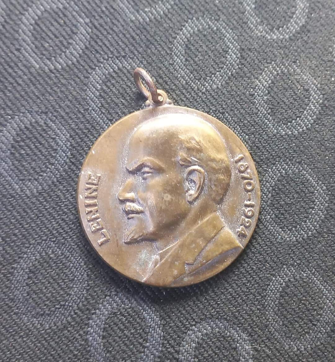 Medalha  antiga.