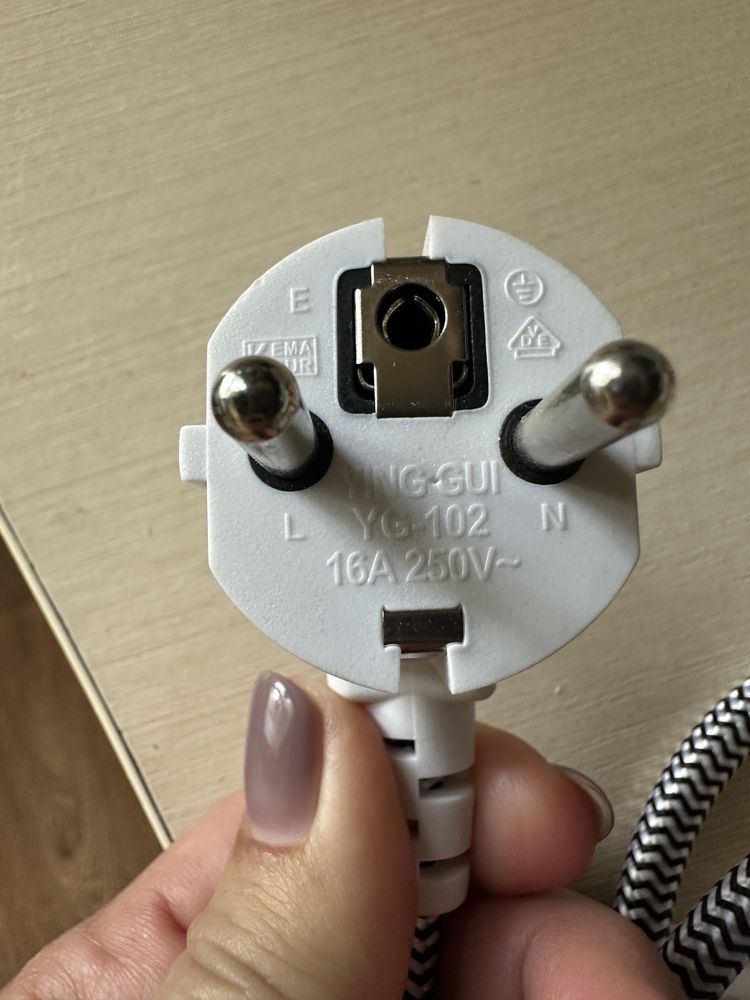 Мережевий фільтр-подовжувач з usb