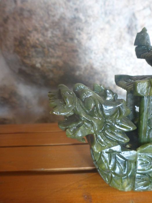 Vintage Barco de Jade Verde Cultura Chinesa do Dragão ESCULPIDO Á MÃO