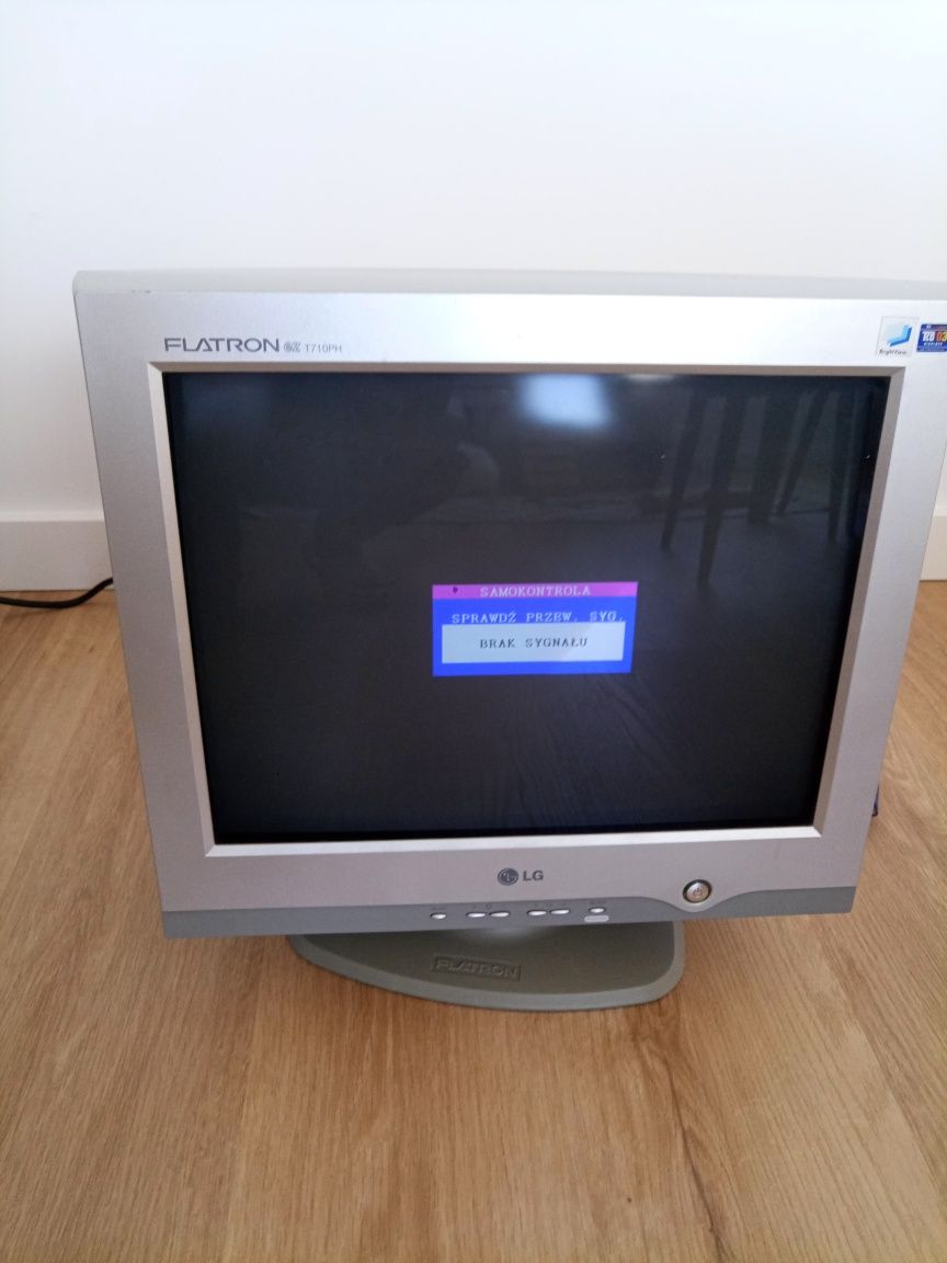 Monitor 17" LG FLATRON ez T710PH