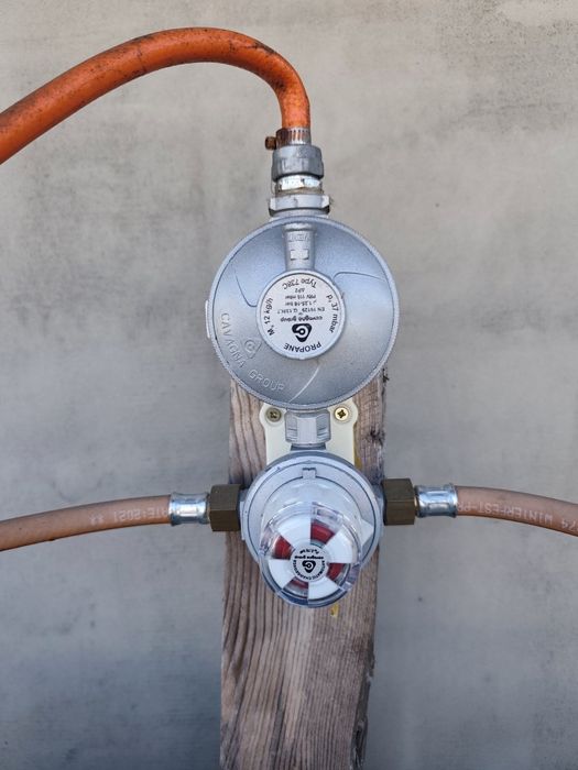 Instalacja rodzielacz  GOK DO PODŁĄCZENIE 4 butli gazowych  11 KG LUB