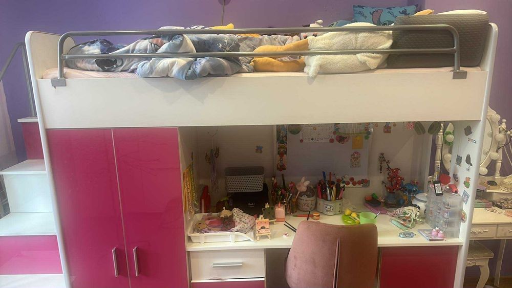 Łóżko z biurkiem I szafa