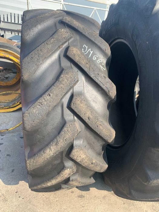 460/70R24 Goodyear JM682