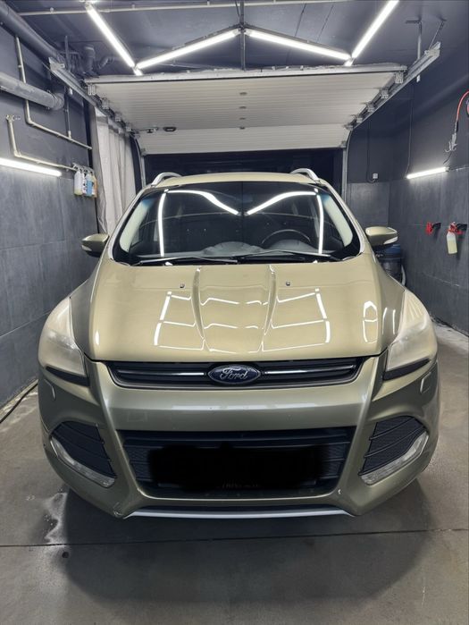 Продам терміново Ford Kuga 2015, II покоління, 2.0D AT (150 к.с.) 4WD