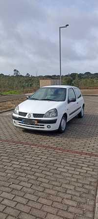 Vende-se Renault Clio 1.5d aceito trocas ou retomas