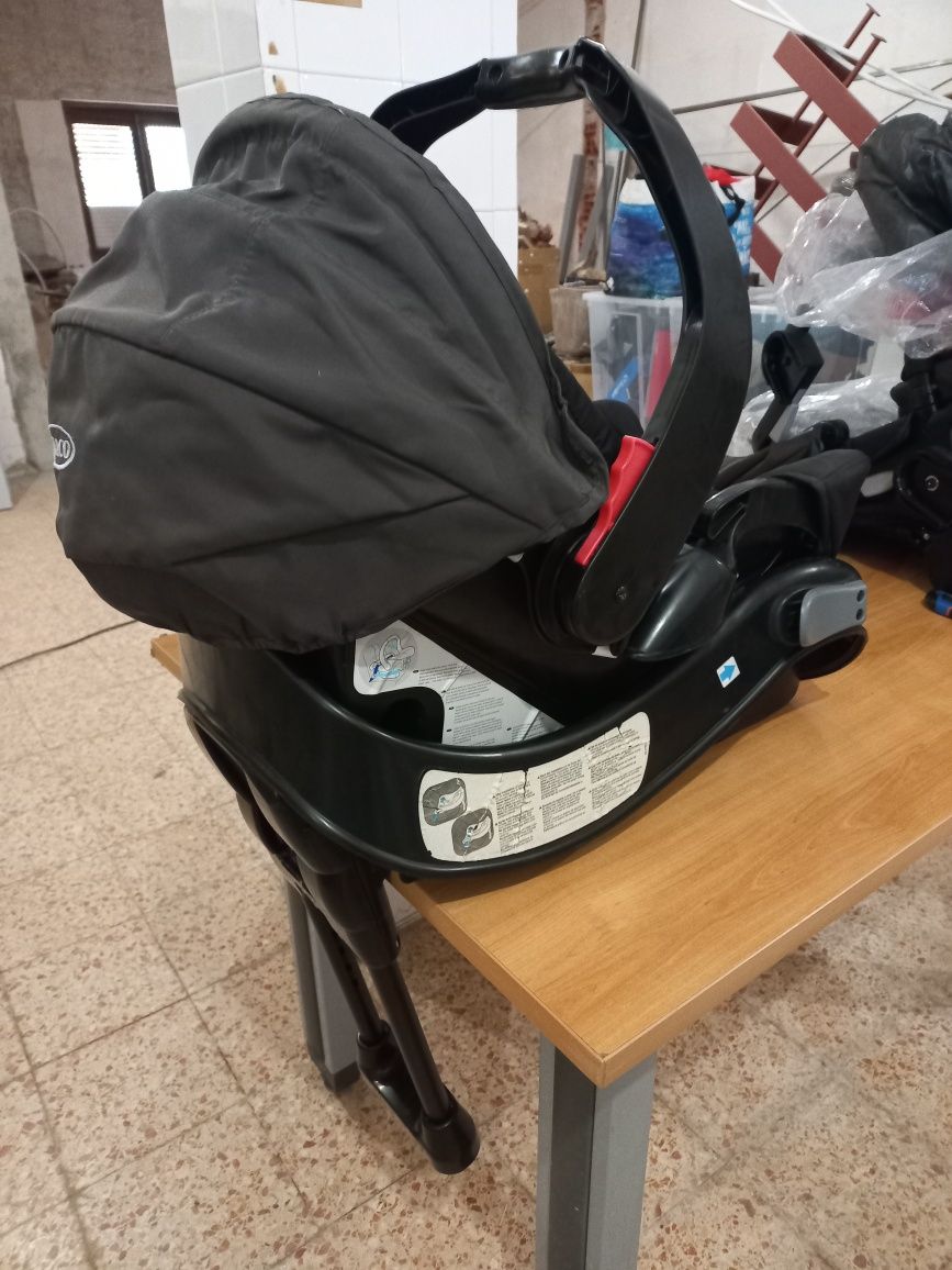 Carrinho de bebé Graco Trio