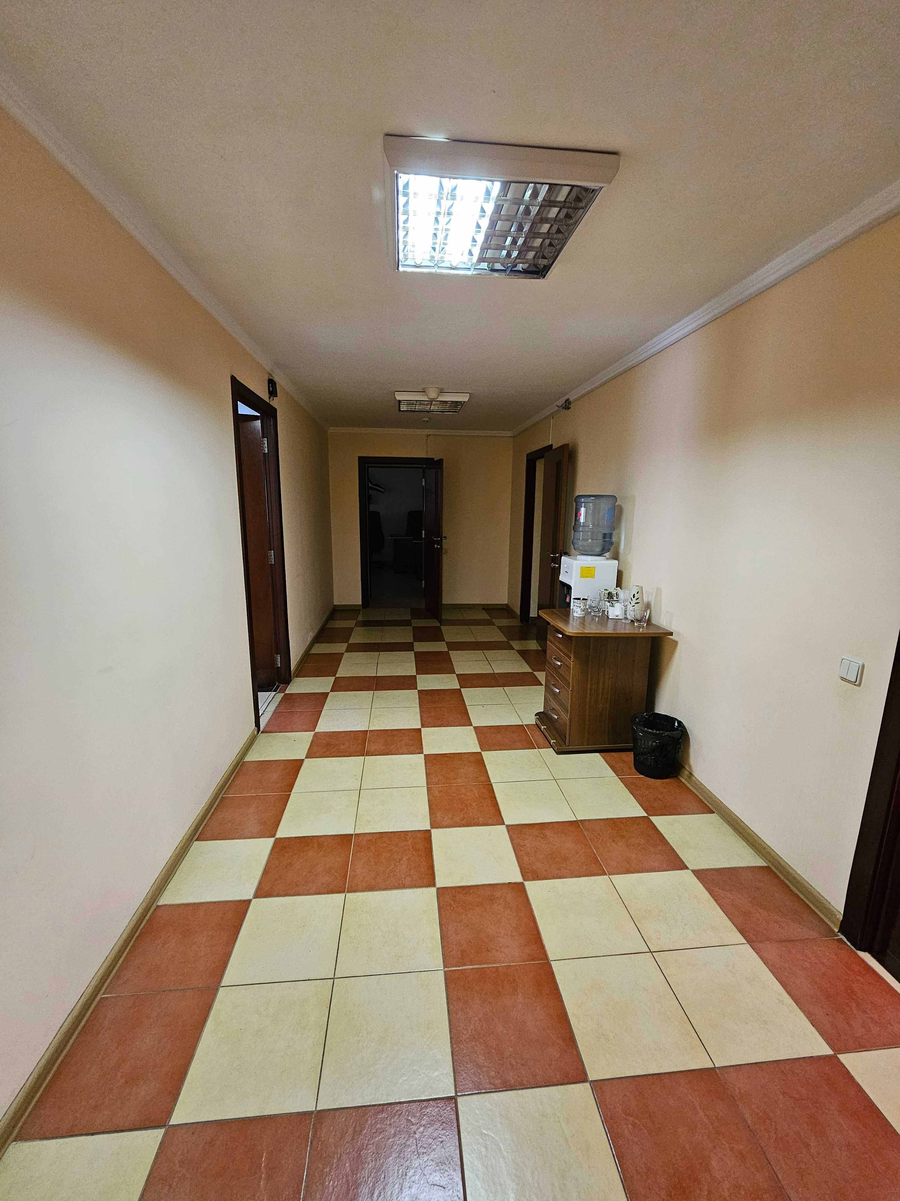 Офісне  комерційне приміщення 186м2  Рудницького 13 продаж
