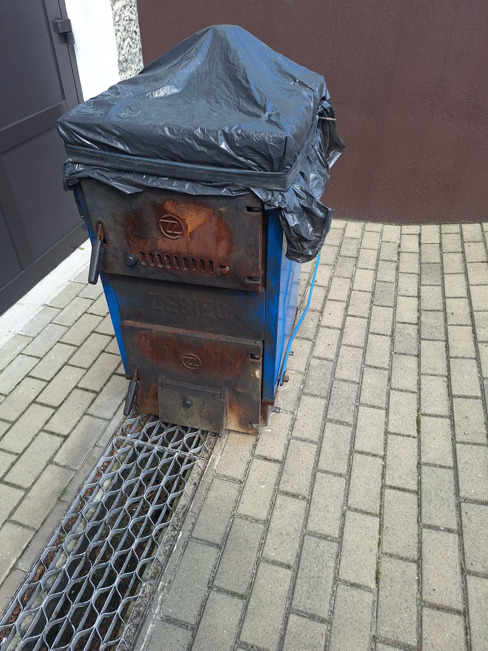 Stary piec węglowy zębiec