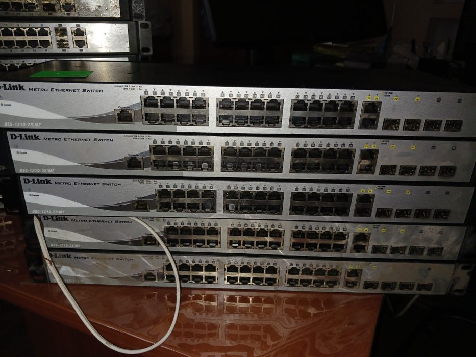 Dlink 3200-26  коммутатор управляемый