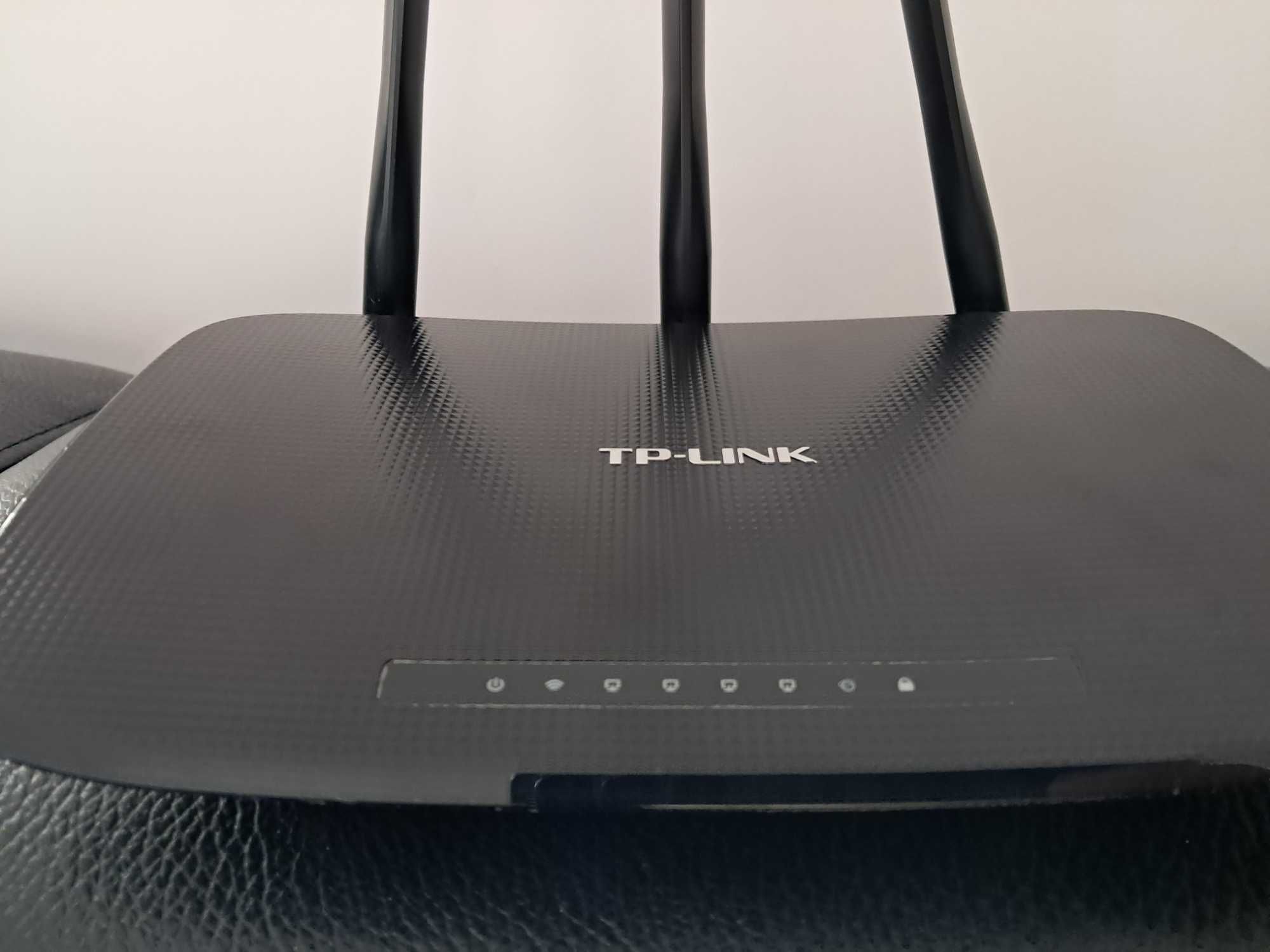 Router TP-LINK 6E48