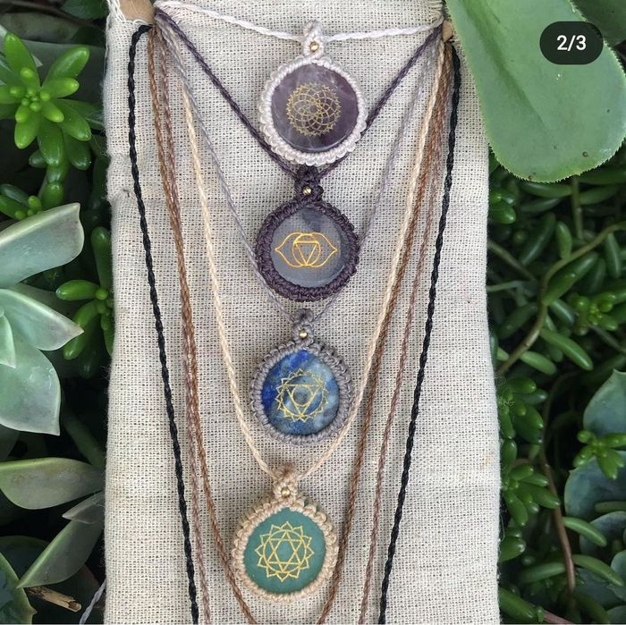 Colares com Cristais e 7 Chakras