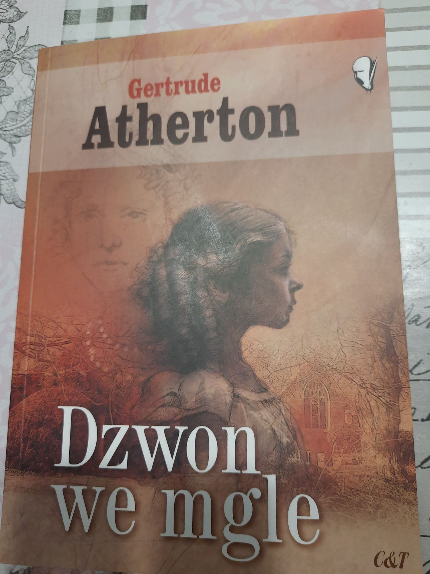 Gertrude Atherton - Dzwon we mgle.