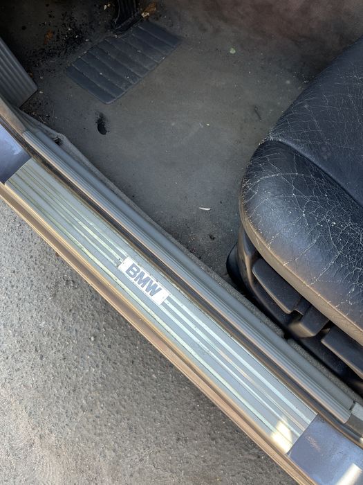 Оригінальні накладки на порогів БМВ BMW Е34 1995