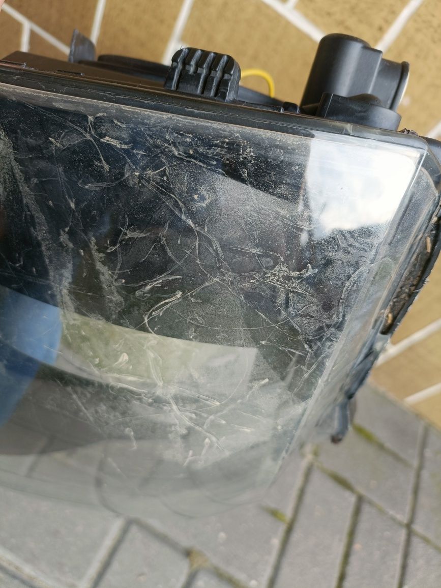 VW t5 lift lampa przód przednia prawa Europa 7e1