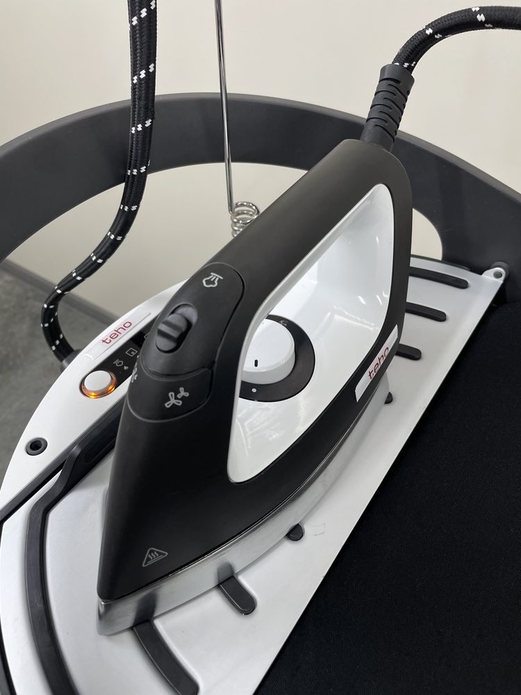 Miele | B 2847 | прасувальна система з парою та активним столом