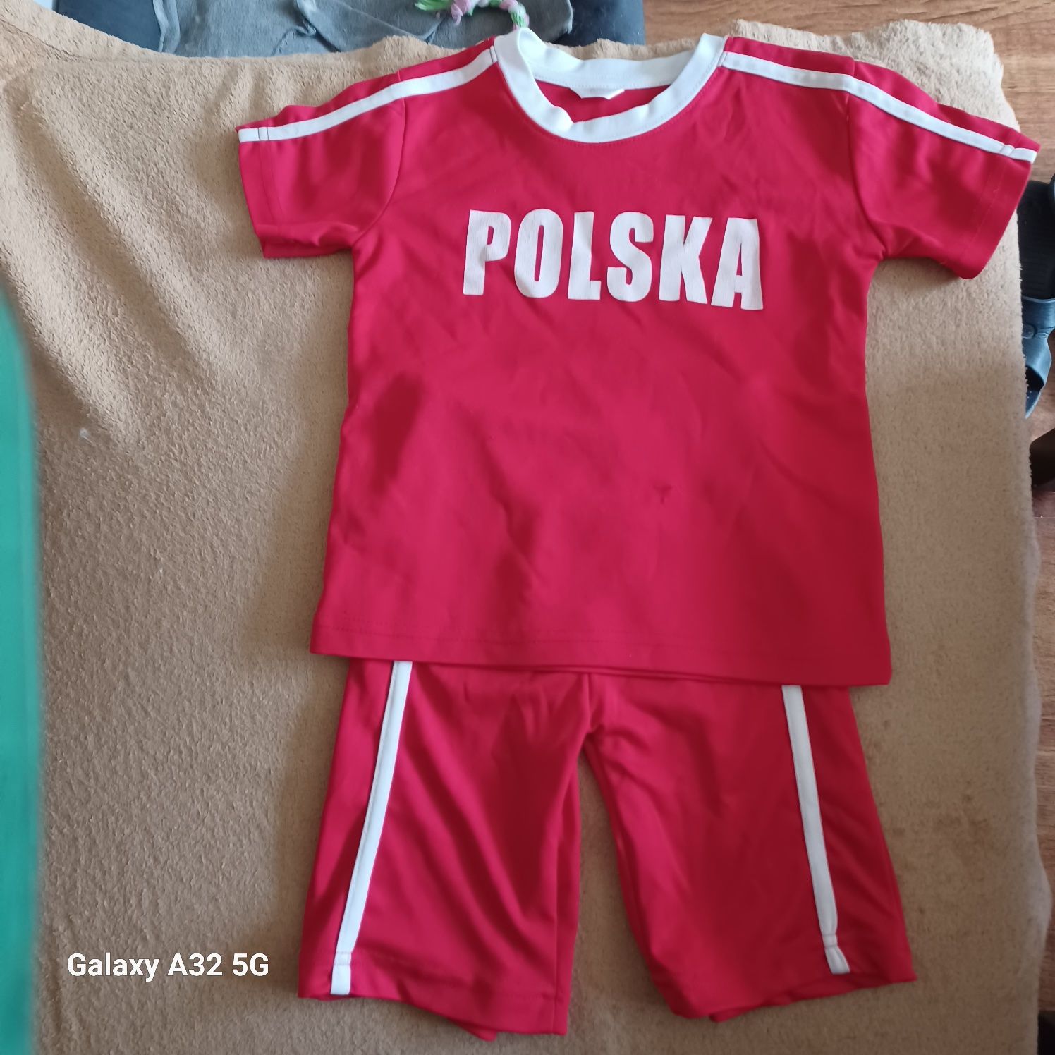 Sprzedam strój polska-białoczerwoni
