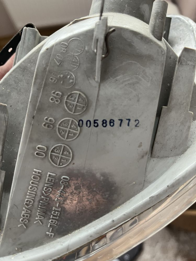 Lampy przód passat b5