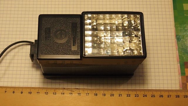 Lampa błyskowa radziecka Elektronika L5- 01, 9 V, 220 V;