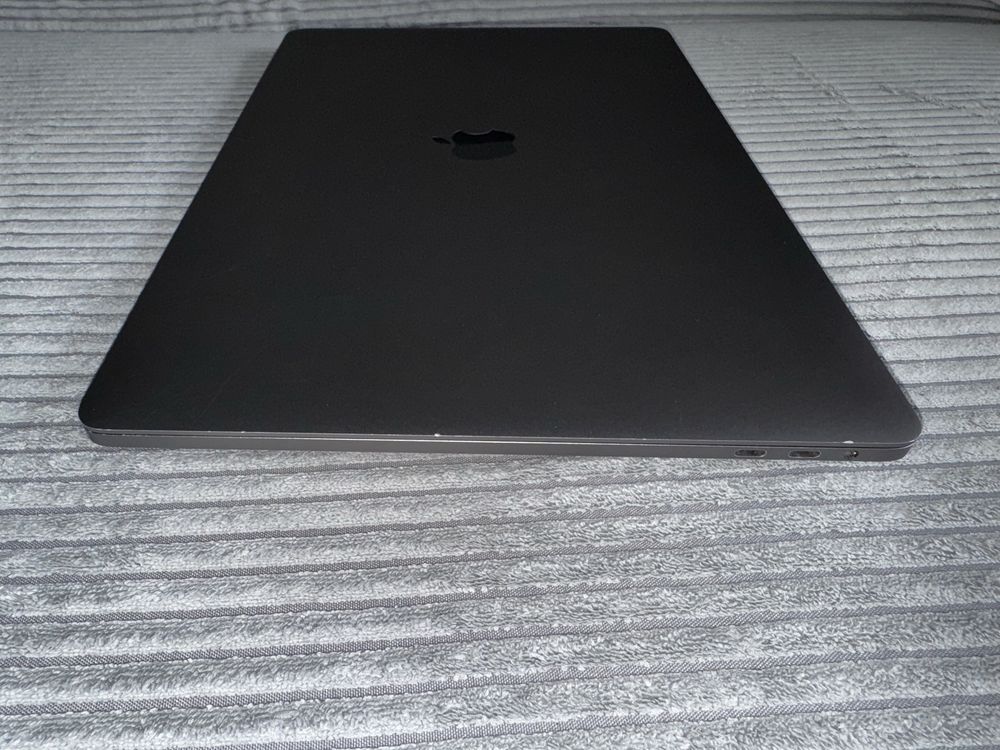 Macbook Pro 2018 i9 32gb/1tb