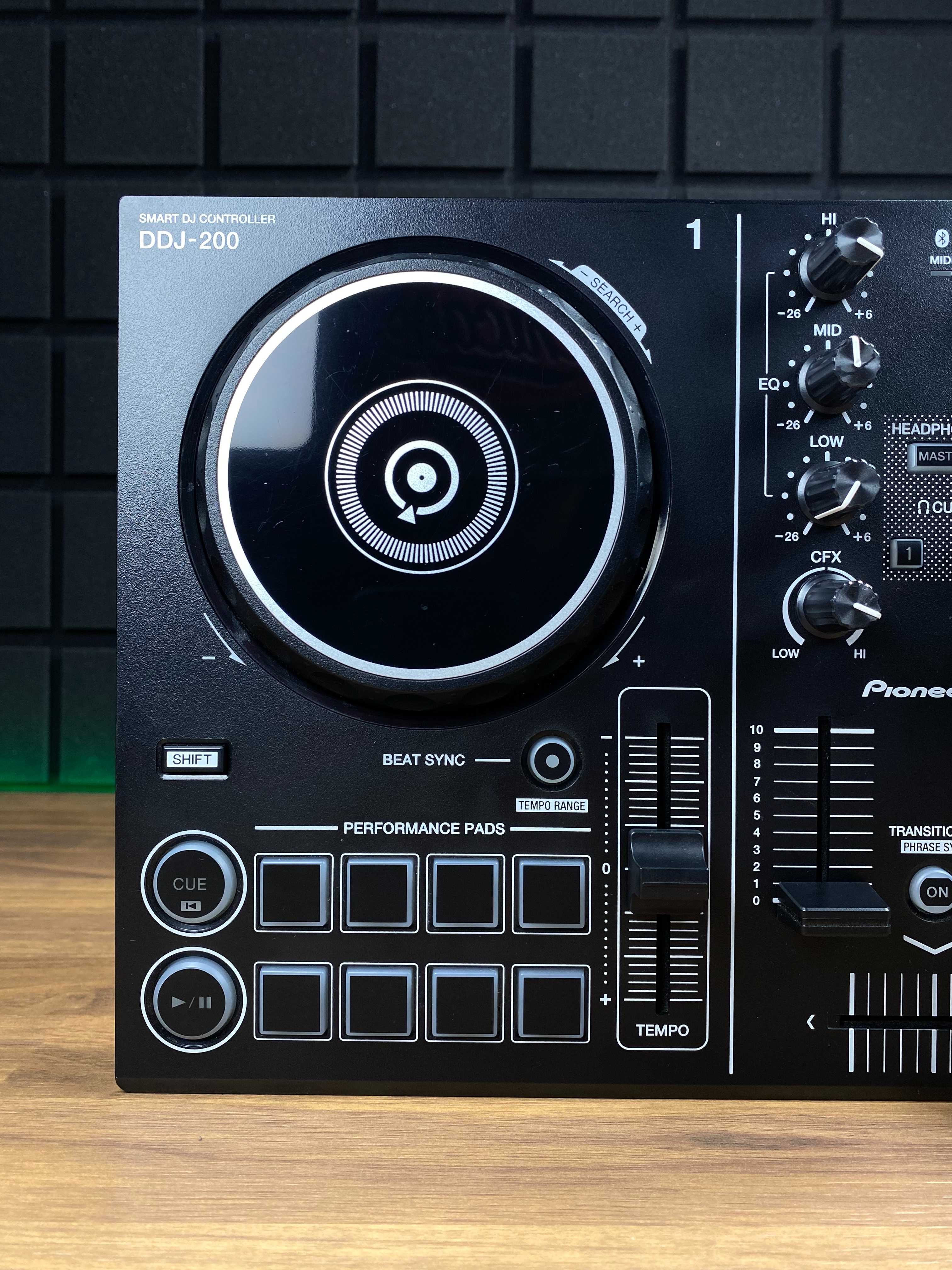 Pioneer  DDJ-200