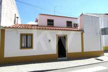 Casa De Aldeia, Com Páteo, Barbecue E Garagem