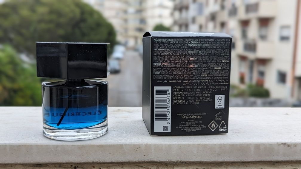 Perfume Yves Saint Laurent bleu electrique