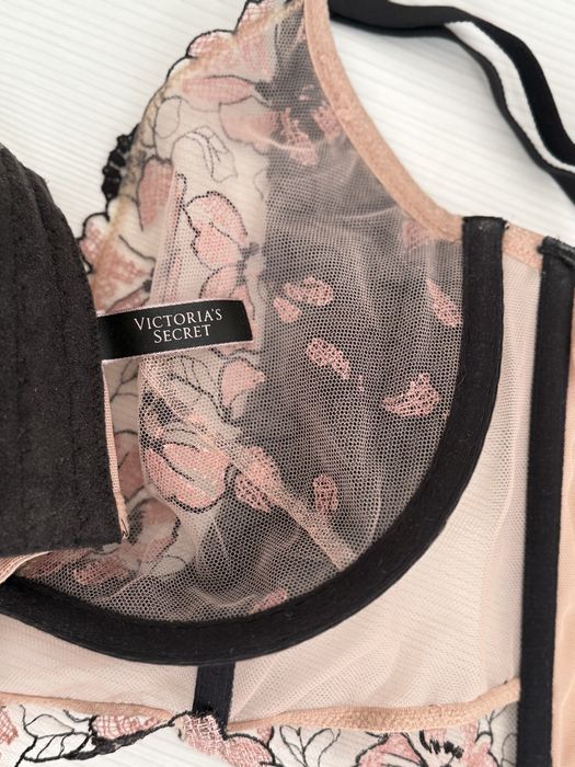 Білизна від Victoria’s Secret