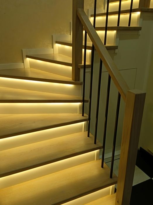 Сходи (exclusive)