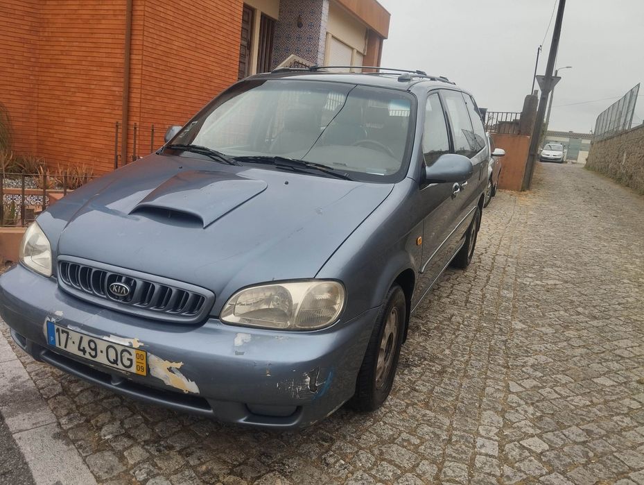 Carrinha Kia Carnival 7 lugares