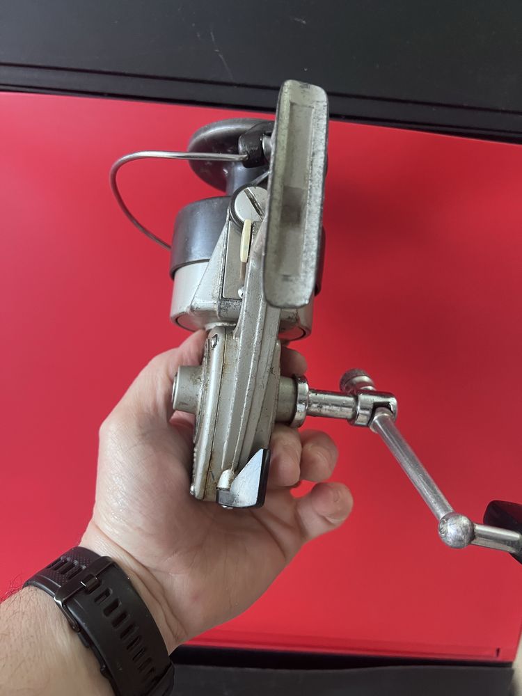 Carreto Daiwa 6000