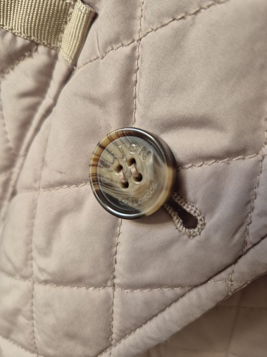 Lekka beżowa kurteczka Burton R.38