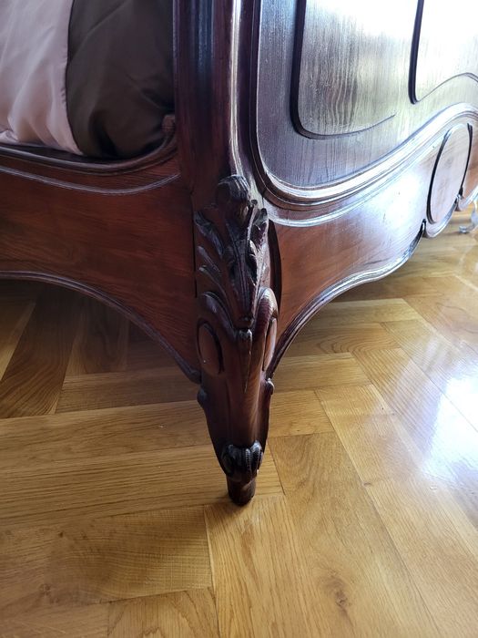 Łóżko ludwik drewniane