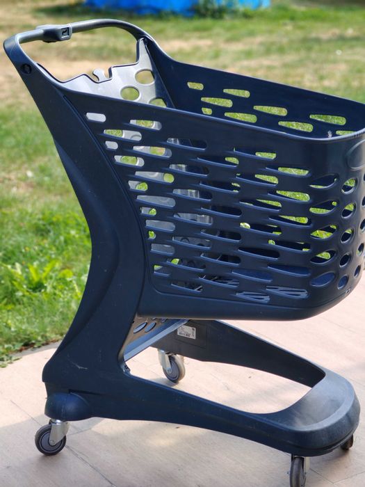 Sprzedam wózki sklepowe