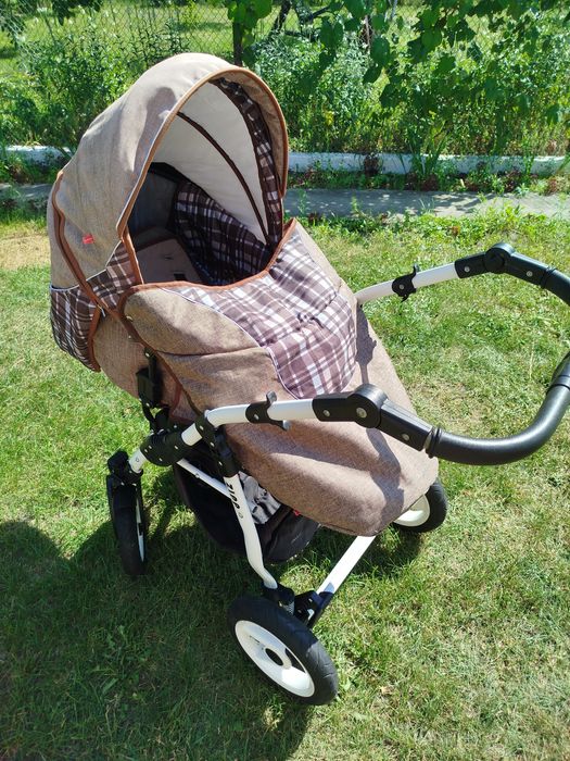 Продам коляску 2 в 1