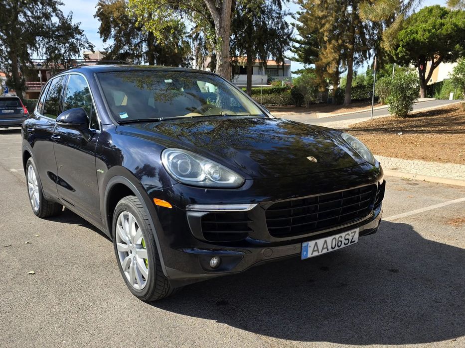 Porsche Cayenne S E-Hybrid Platinum Edition