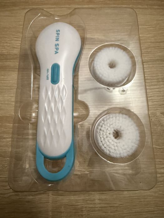 Щітка масажна для чищення обличчя та тіла Spin Spa Face