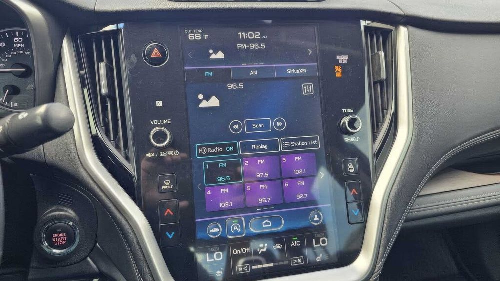 Subaru Legacy Limited      2022