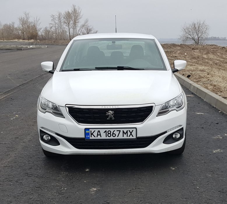 Peugeot 301 1.2 бензин 2017года