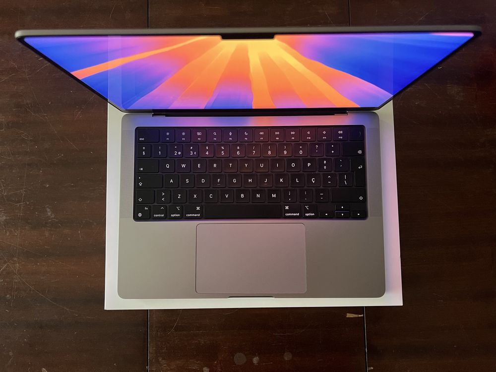 MacBook Pro M3 14” 1TB
