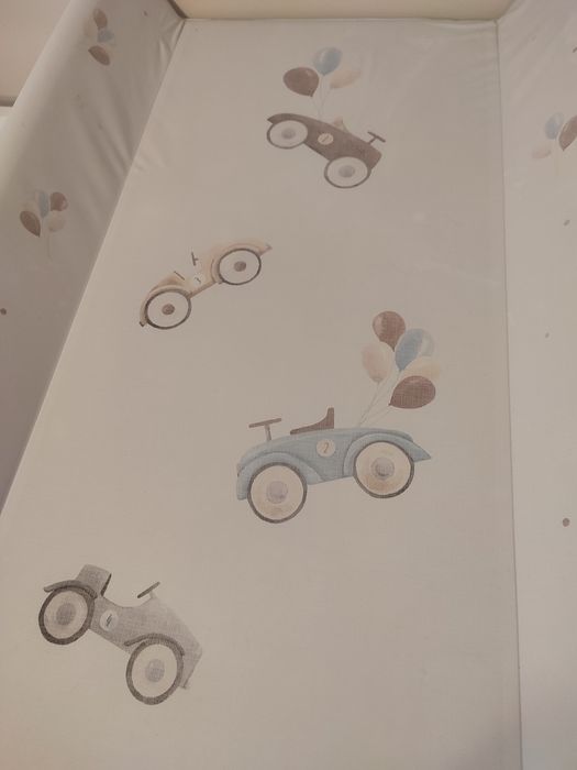 Przewijak do łóżeczka