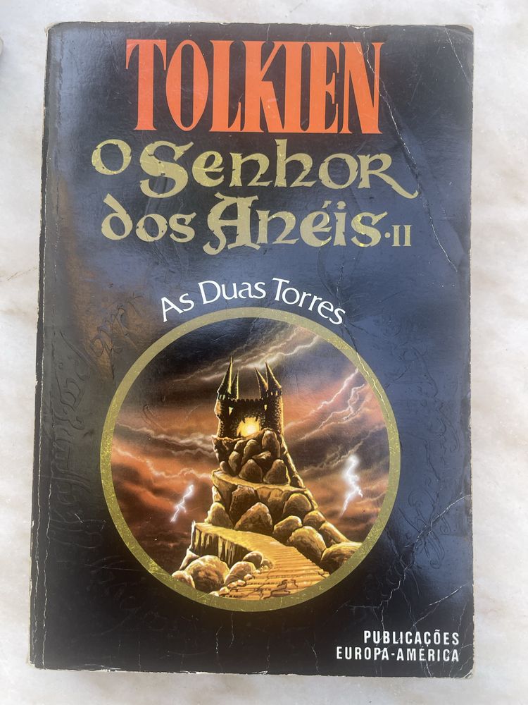 Livros variados em Português