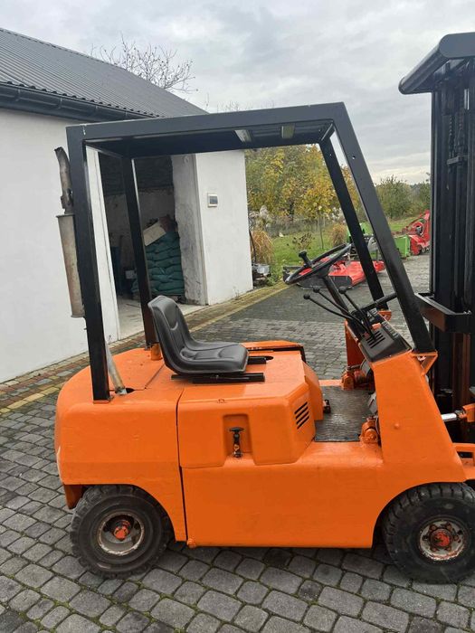 Wózek widłowy Jelau