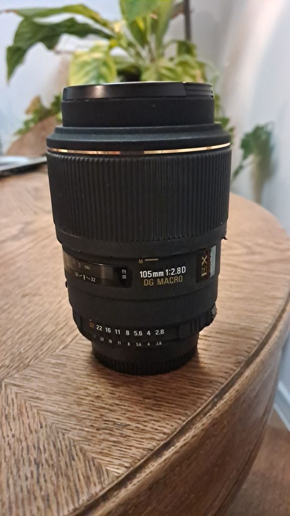 Sigma 105mm 1: 2.8 D DG Macro Nikon F