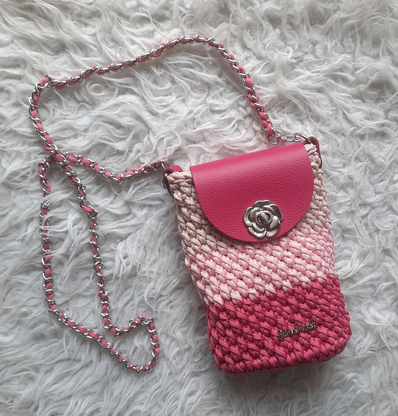 Mini torebka etui na telefon handmade róż pasy skóra róża łańcuszek