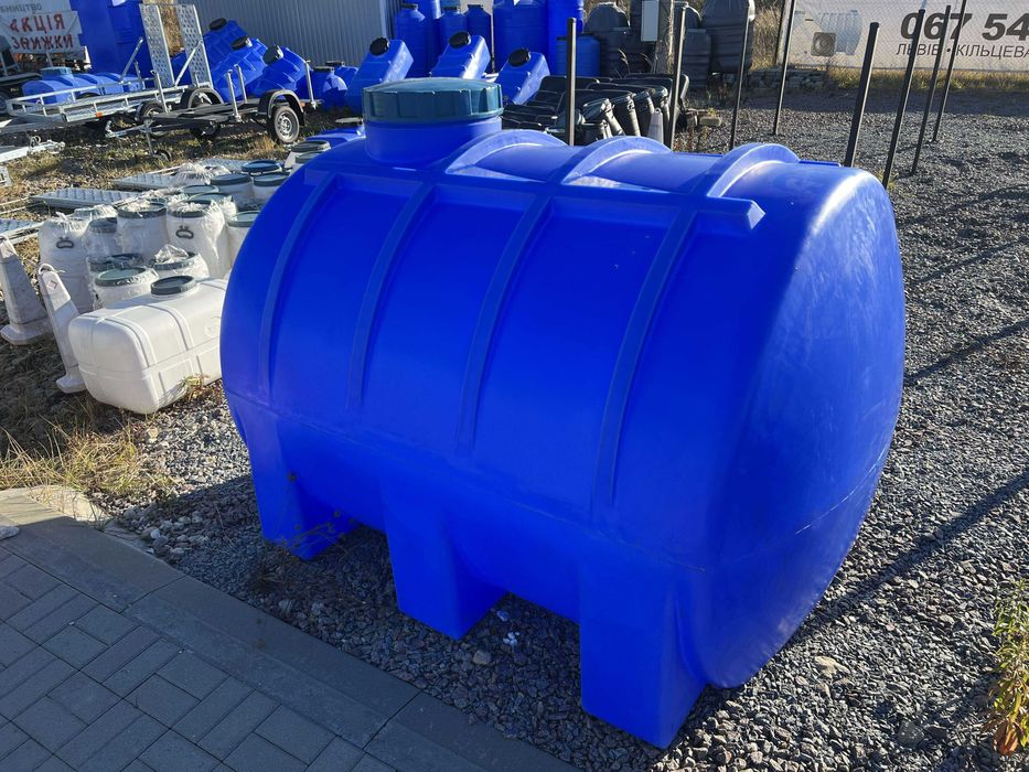 Бак 3000л горизонтальний  питної  для води