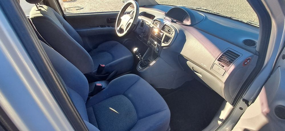 Hyundai Matrix 1.5 Crdi poucos quilómetros